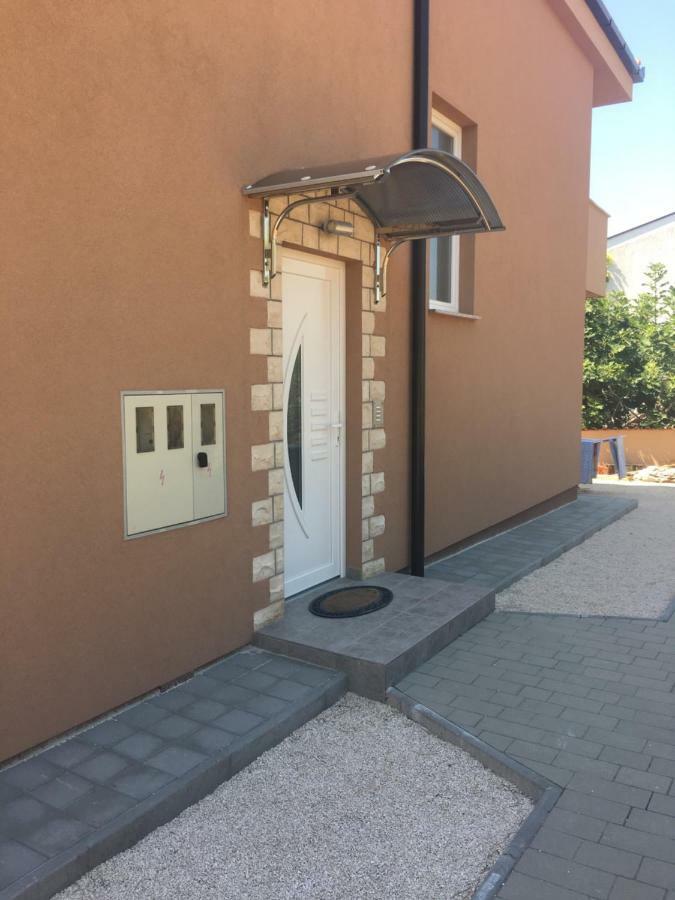 Apartment Matic Vrsi Eksteriør billede